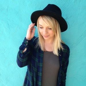 Meet your Posher, Annette